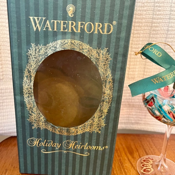 Vintage Waterford Champagne Glass Ornament ~ New Years Toast 2000 ~ Limited Edit - Picture 3 of 4